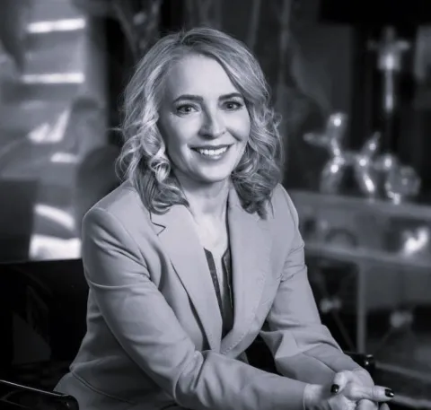 Black and white photo of Cynthia Moore